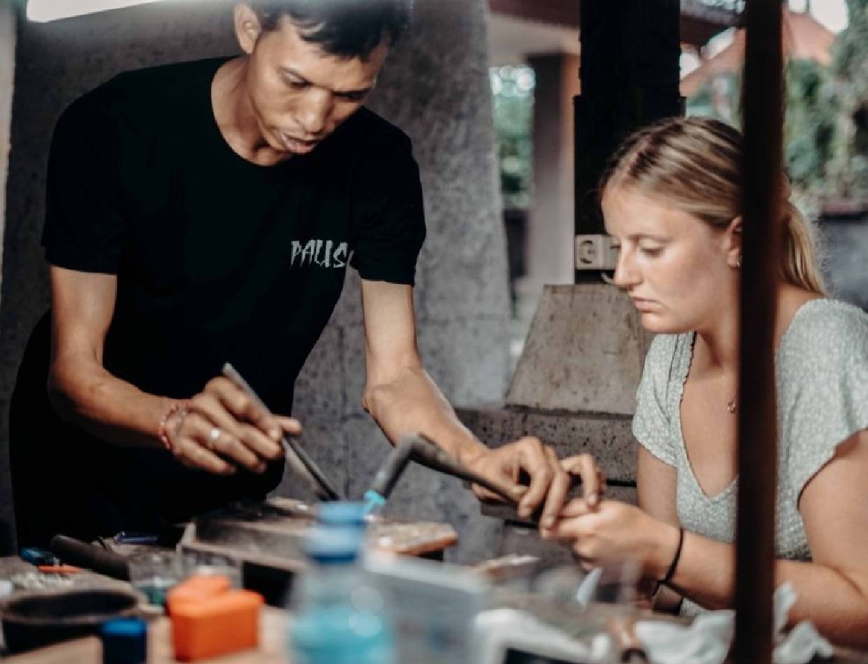 Hands-On Bali Arts & Craft: Create, Cook & Discover Traditions
