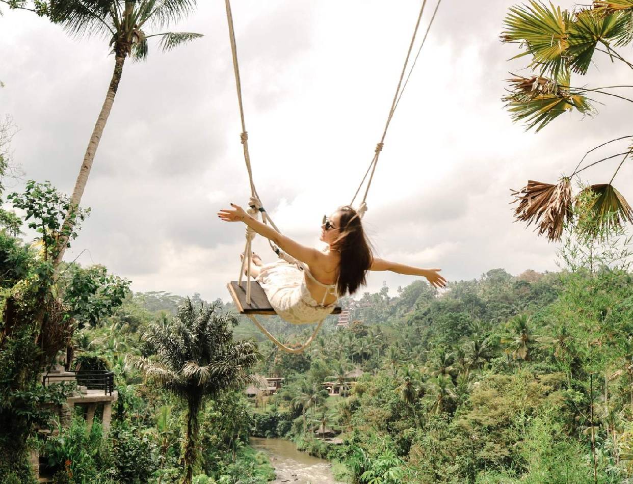 Swing Above Rice Terraces & Explore Ubud’s Sacred Temples