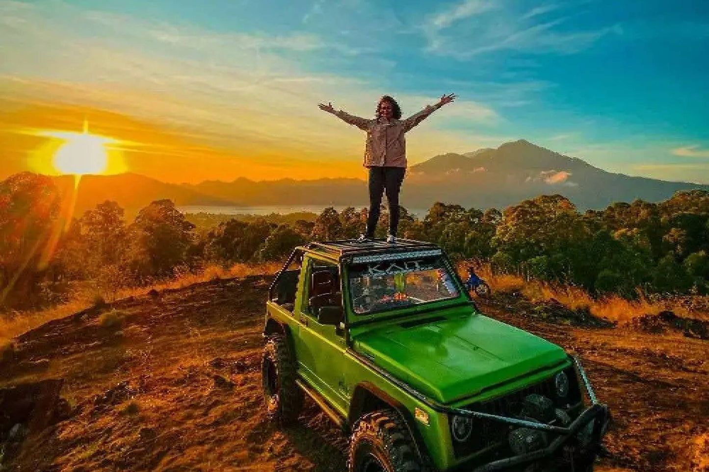 Sunrise Jeep Tour